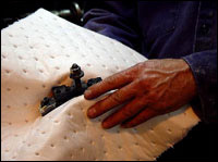 SXT&trade; INDUSTRIAL OIL SORBENT